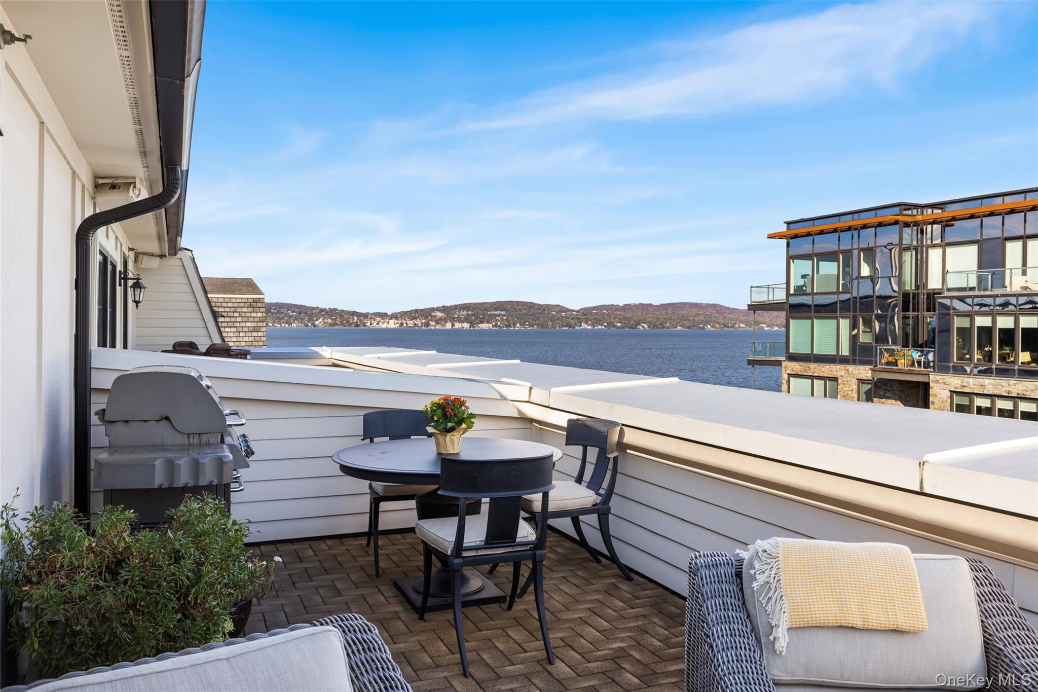 Condo Rivers Edge  Westchester County, NY 10591, MLS-962884-24