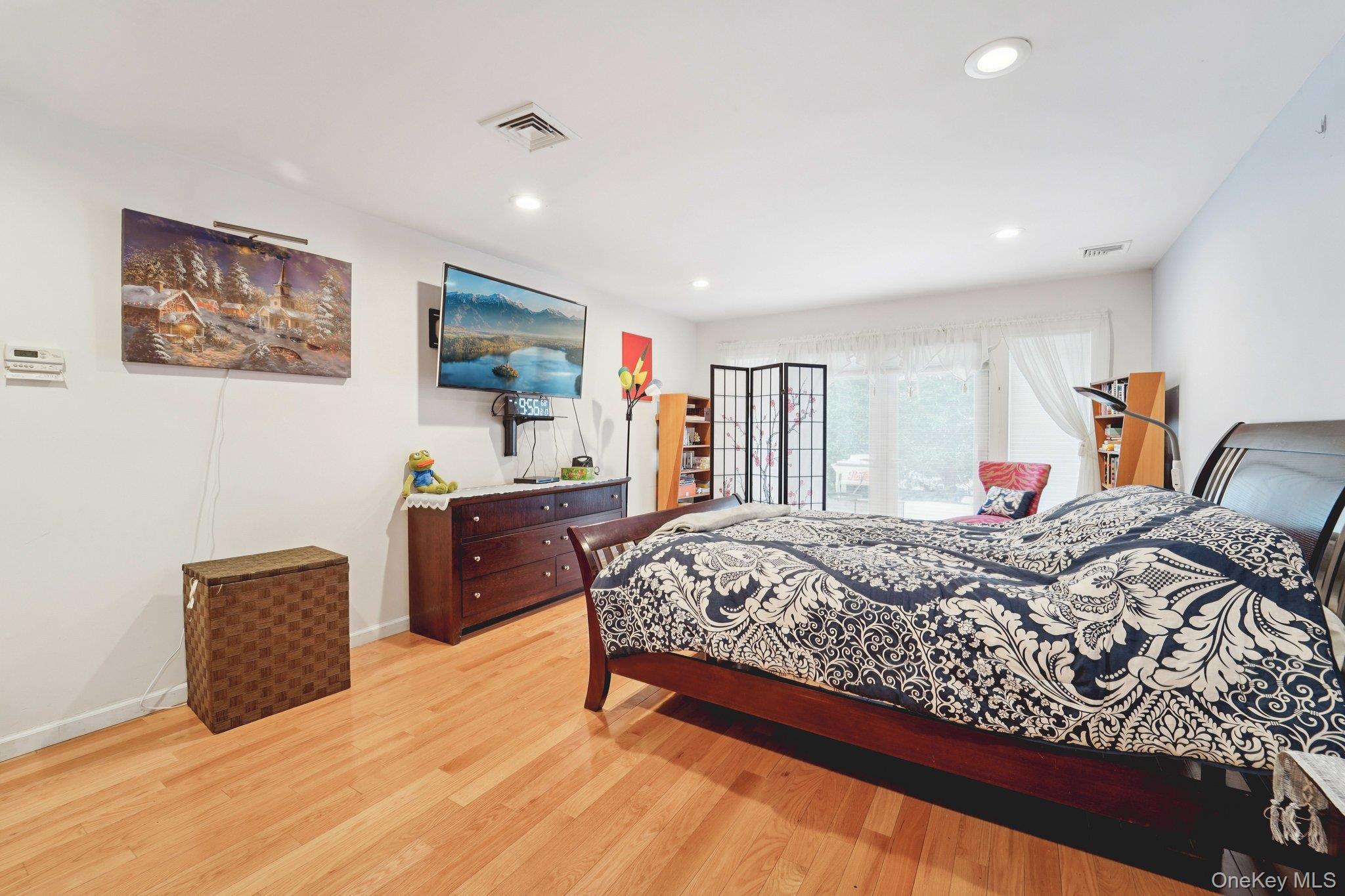 Single Family Chippewa Rockland County, NY 10901, MLS-962902-16