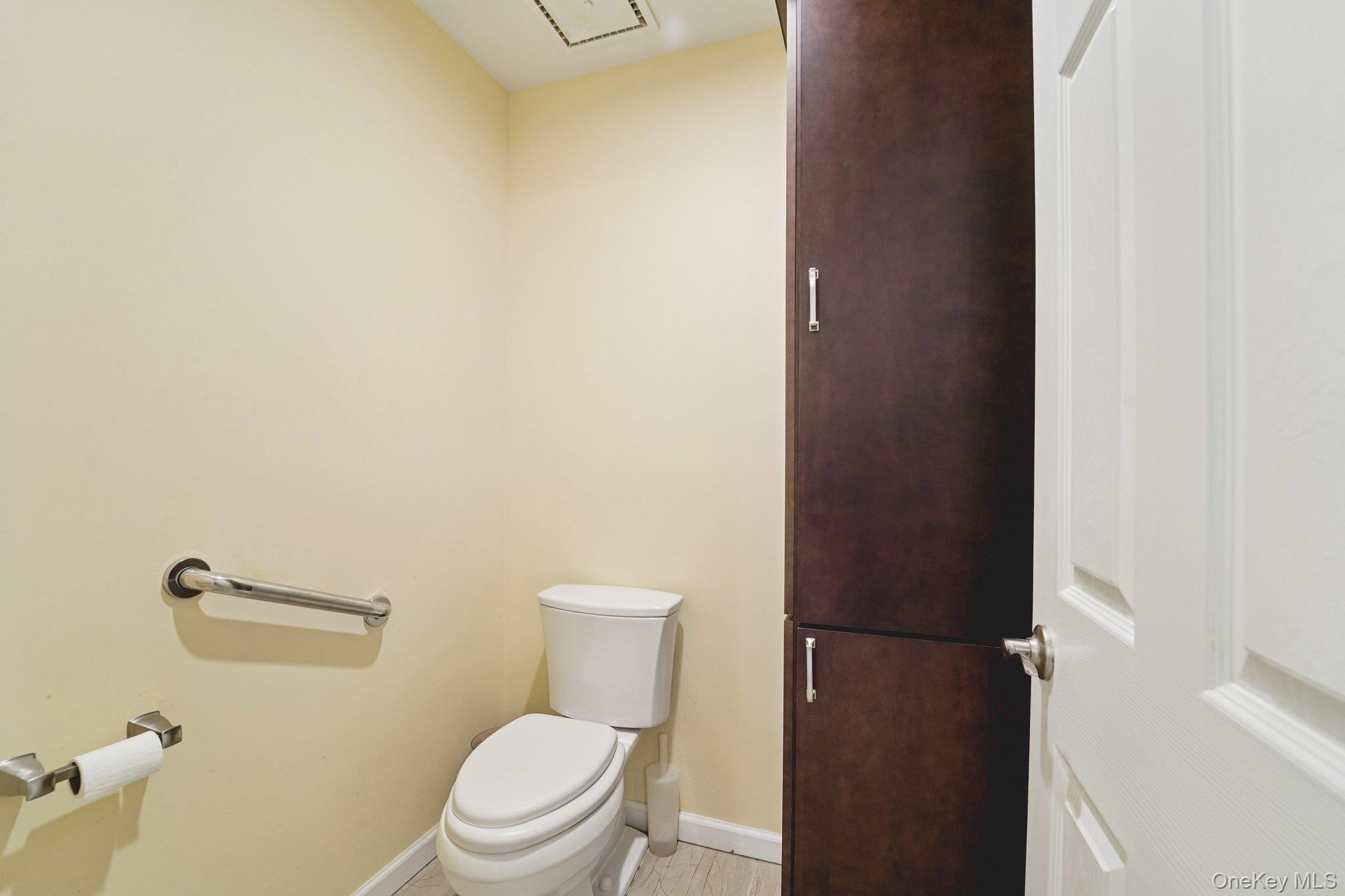 Single Family Chippewa Rockland County, NY 10901, MLS-962902-21