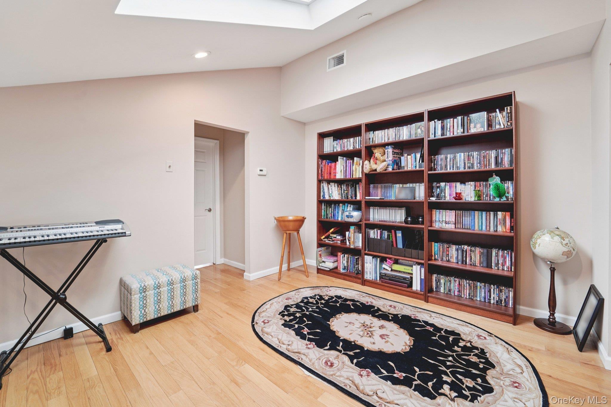 Single Family Chippewa Rockland County, NY 10901, MLS-962902-25