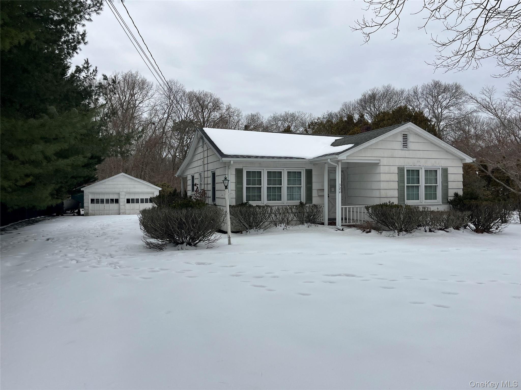 Single Family Hewlett  Suffolk County, NY 11772, MLS-962936-2
