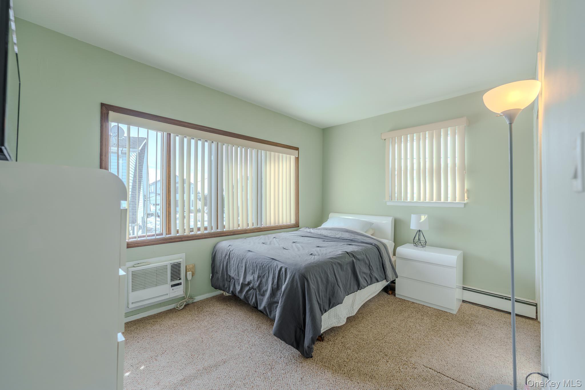 Single Family Bayview  Nassau County, NY 11520, MLS-962963-12