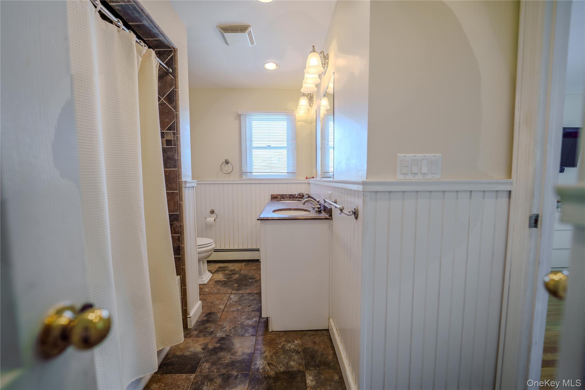 Single Family Bayview  Nassau County, NY 11520, MLS-962963-13