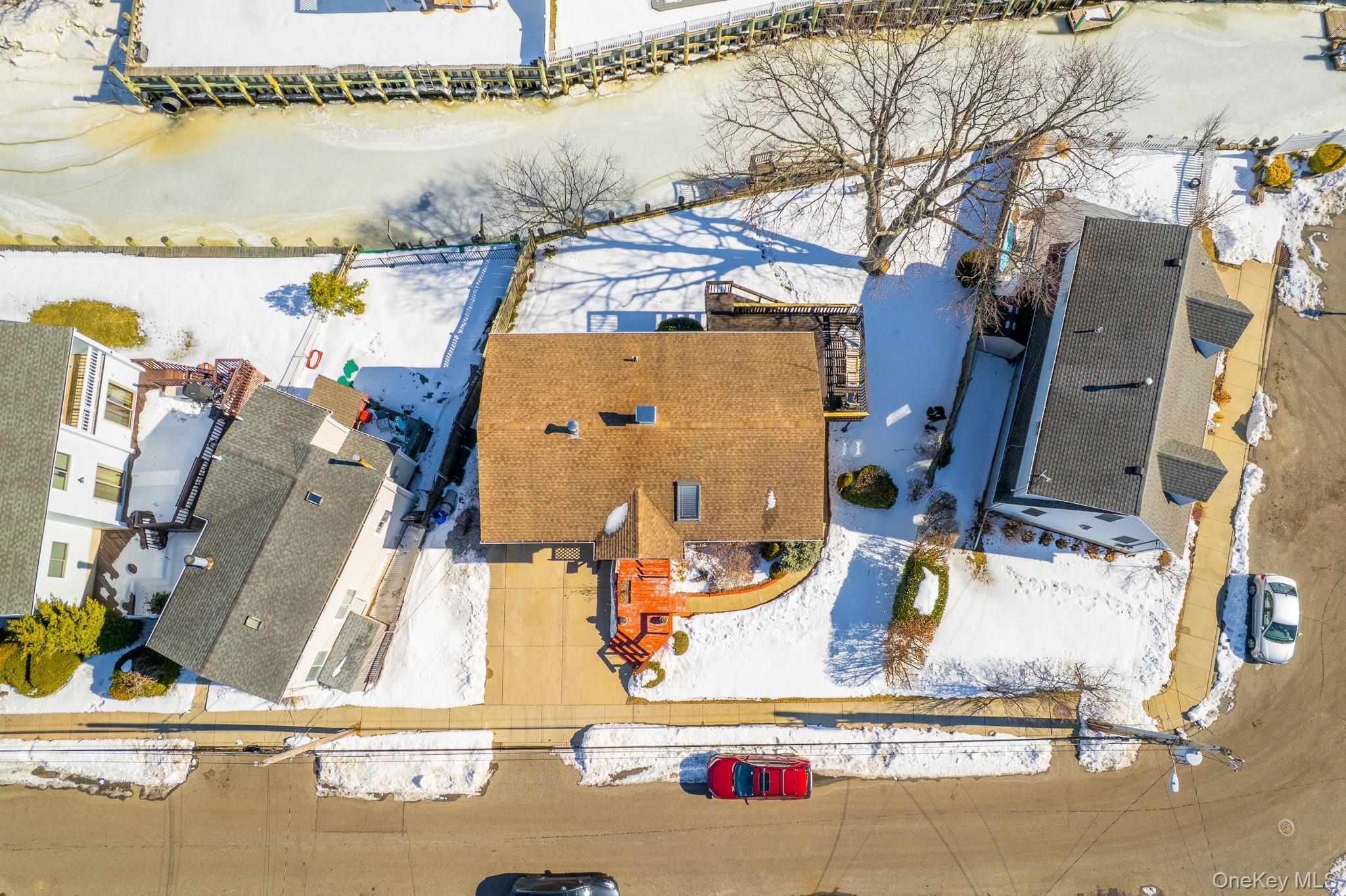 Single Family Bayview  Nassau County, NY 11520, MLS-962963-21