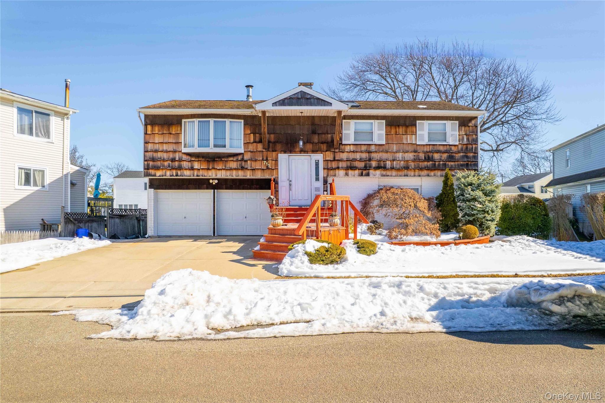 Single Family Bayview  Nassau County, NY 11520, MLS-962963-25