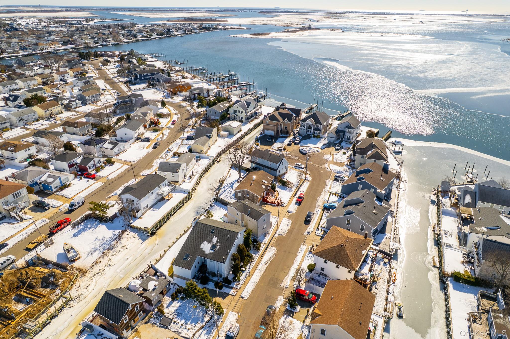 Single Family Bayview  Nassau County, NY 11520, MLS-962963-29