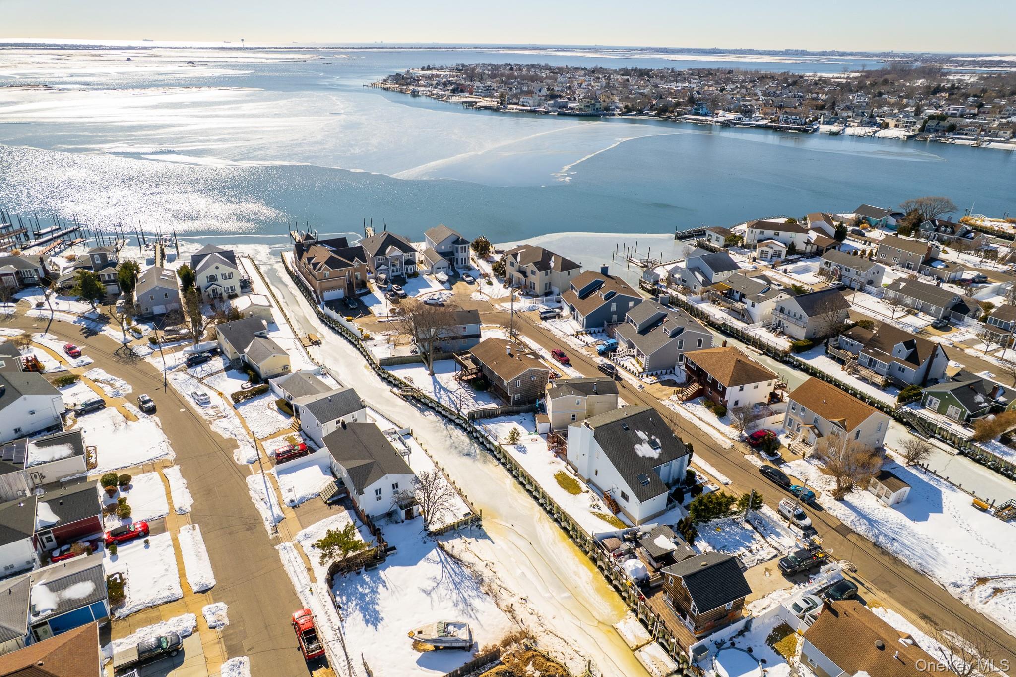 Single Family Bayview  Nassau County, NY 11520, MLS-962963-30