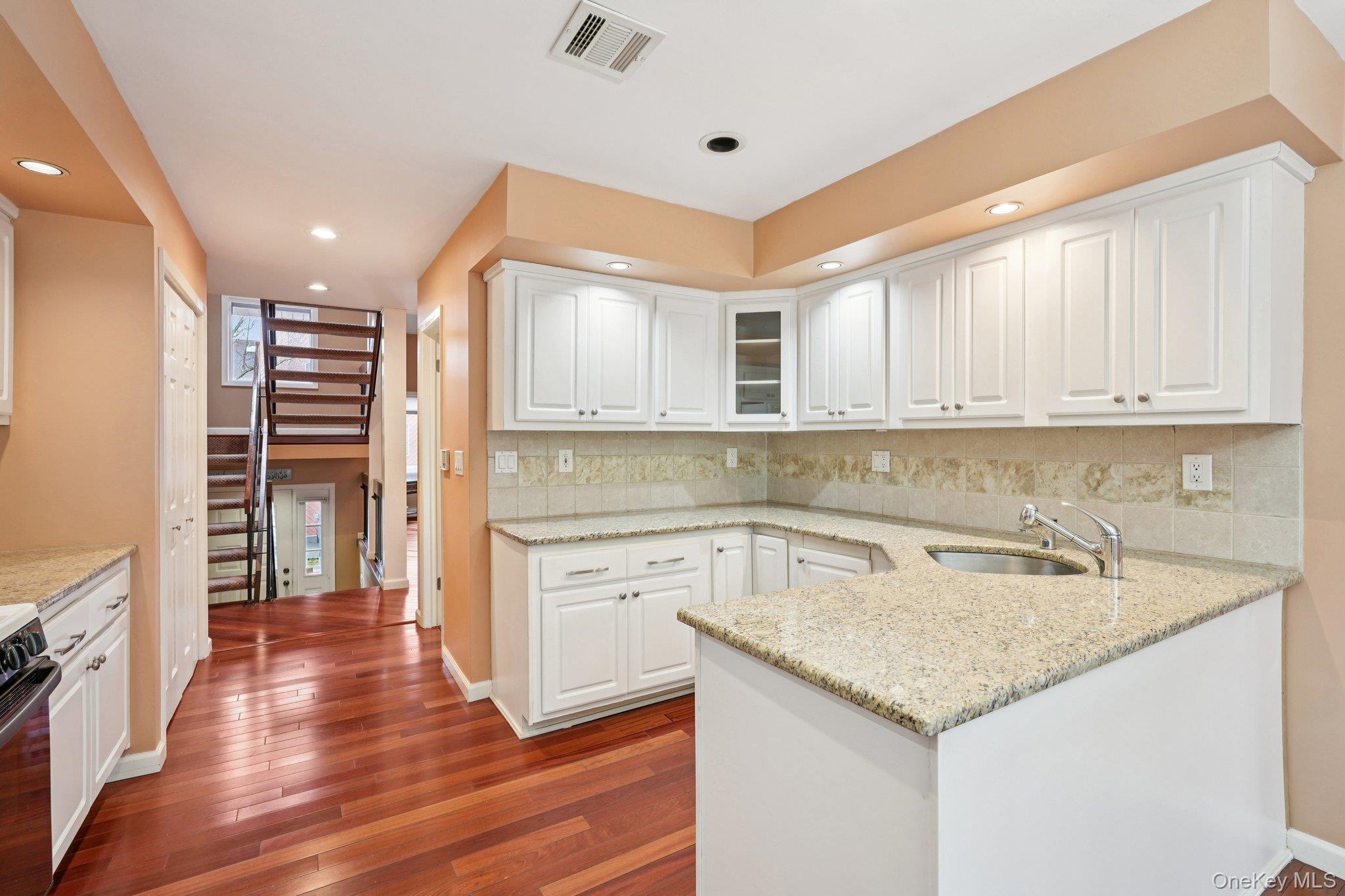 Condo Omni Rockland County, NY 10956, MLS-962965-15