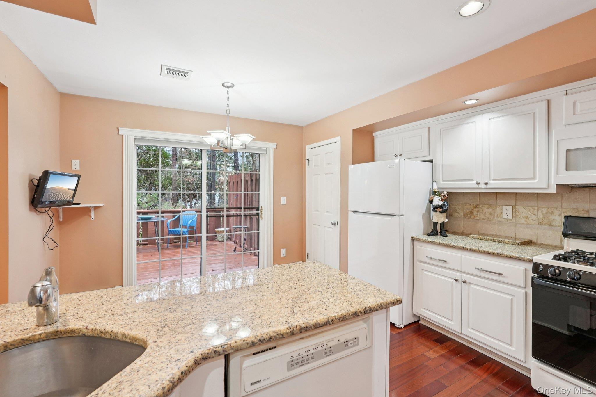 Condo Omni Rockland County, NY 10956, MLS-962965-19