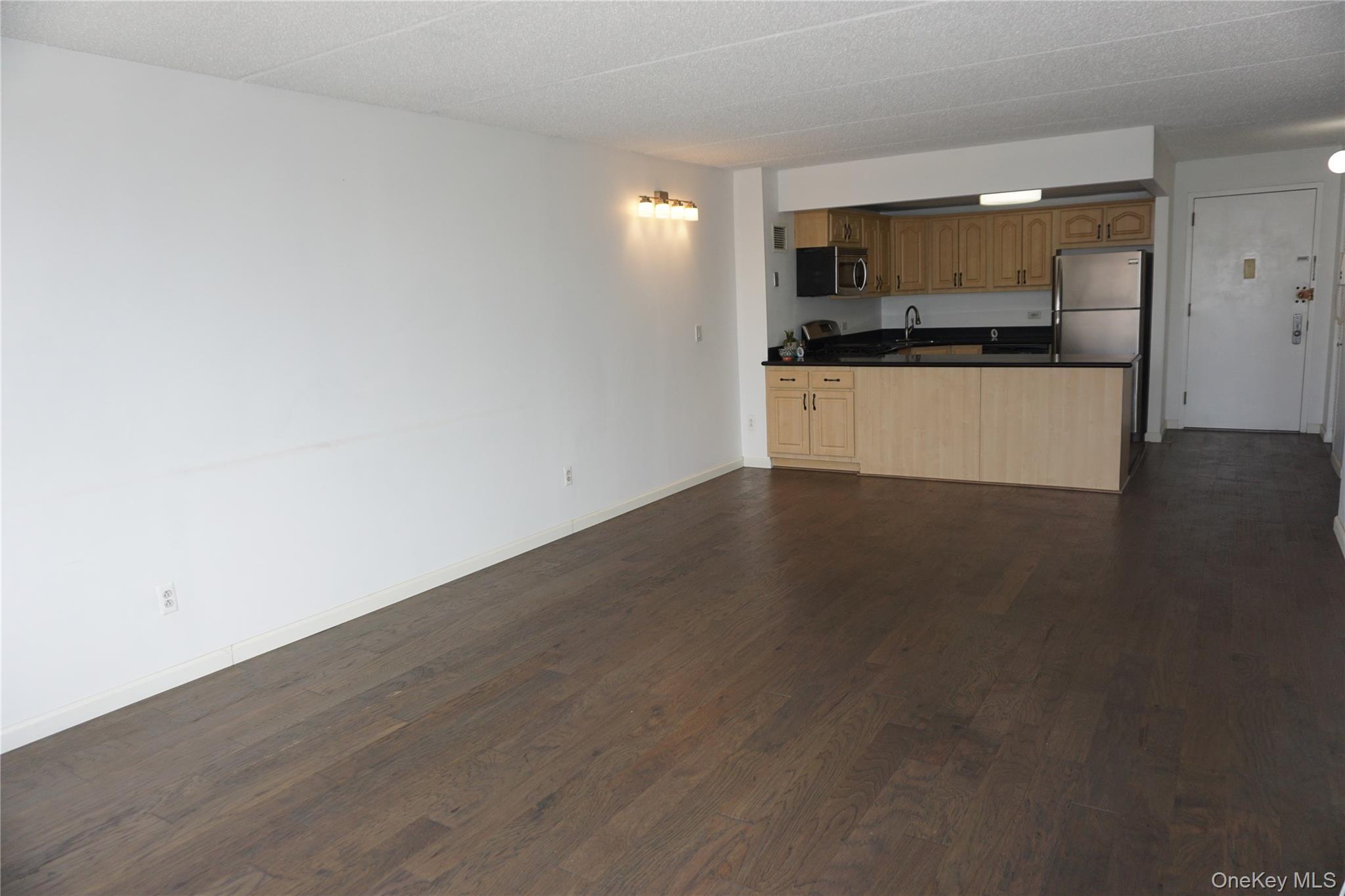 Condo Macquesten Westchester County, NY 10552, MLS-962994-6