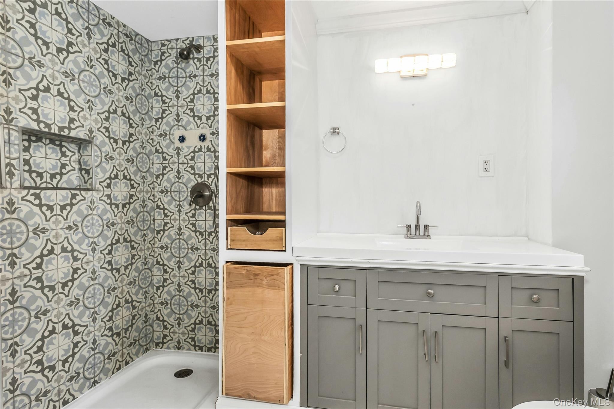 Single Family Pinelawn  Suffolk County, NY 11967, MLS-963020-18