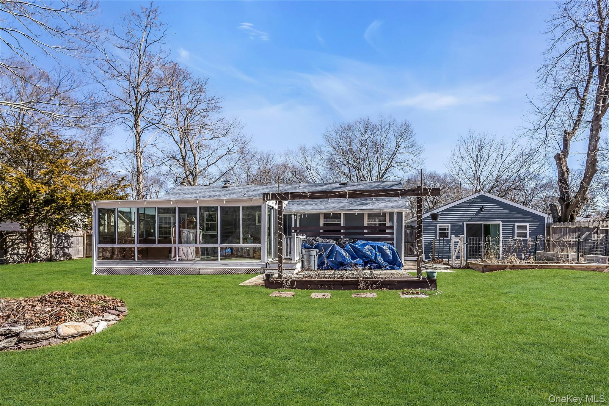 Single Family Pinelawn  Suffolk County, NY 11967, MLS-963020-21