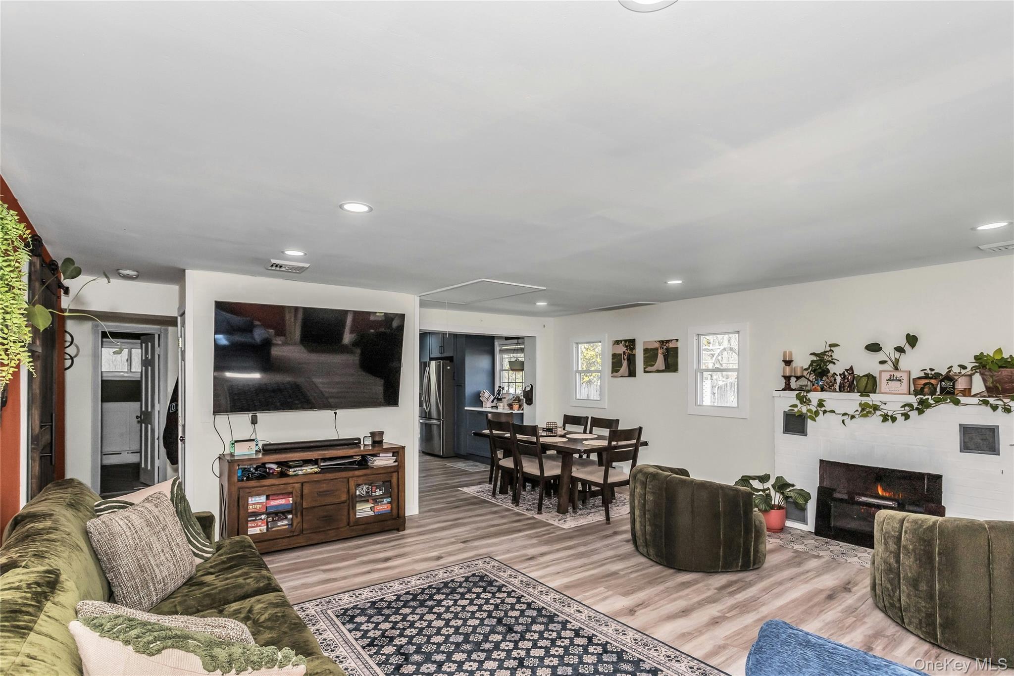 Single Family Pinelawn  Suffolk County, NY 11967, MLS-963020-3