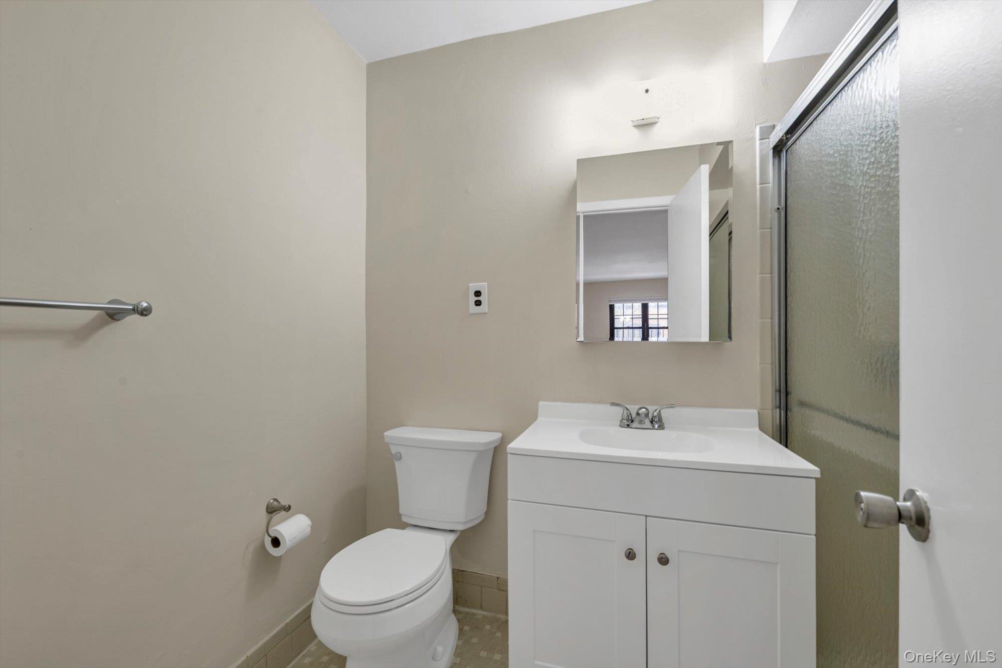 Condo 64th  Queens, NY 11364, MLS-963025-12