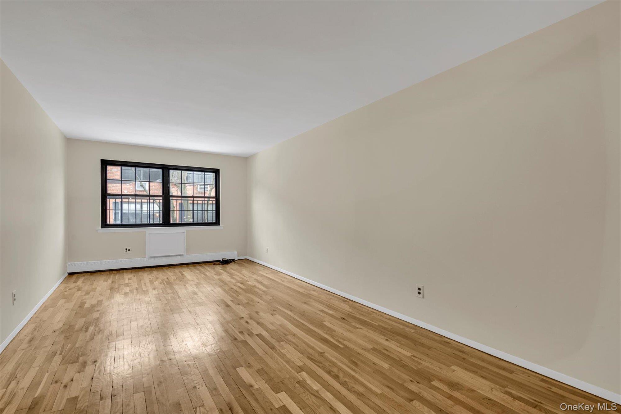 Condo 64th  Queens, NY 11364, MLS-963025-13