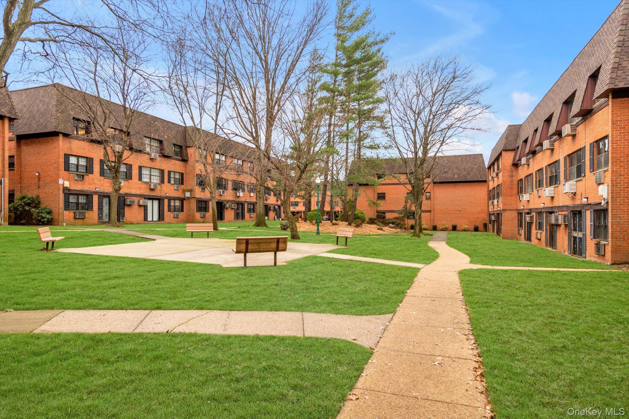 Condo 64th  Queens, NY 11364, MLS-963025-18