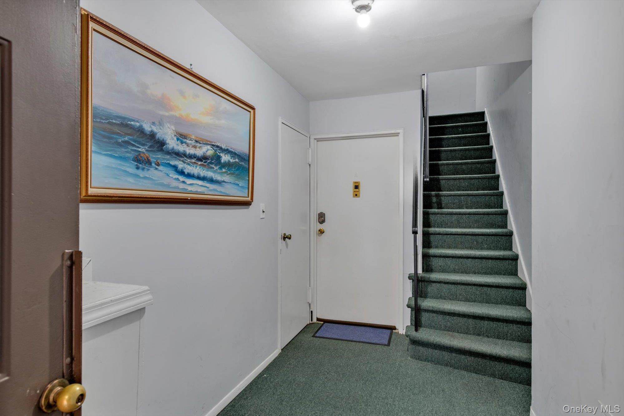 Condo 64th  Queens, NY 11364, MLS-963025-2