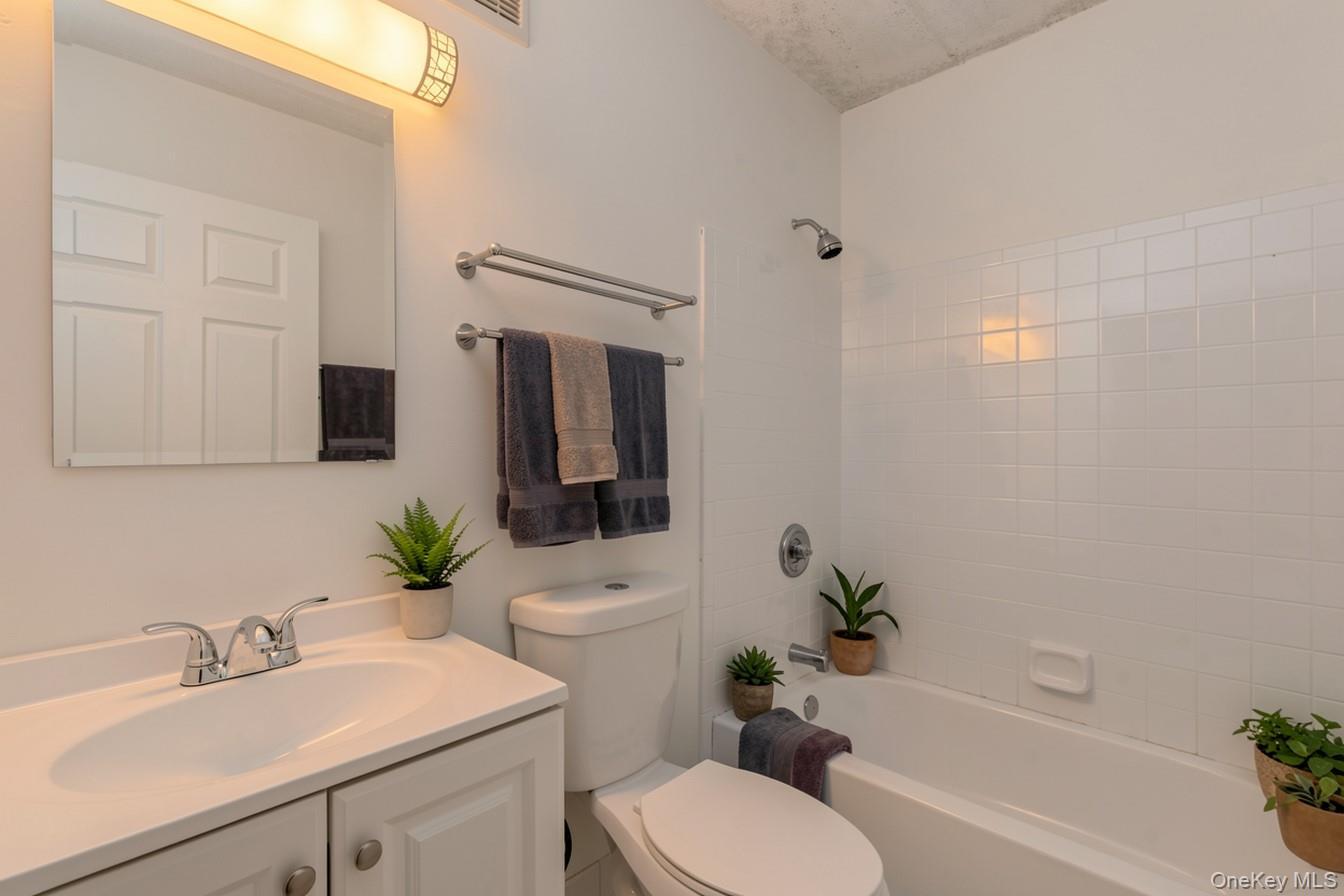 Single Family Palmetto  Brooklyn, NY 11221, MLS-963078-24