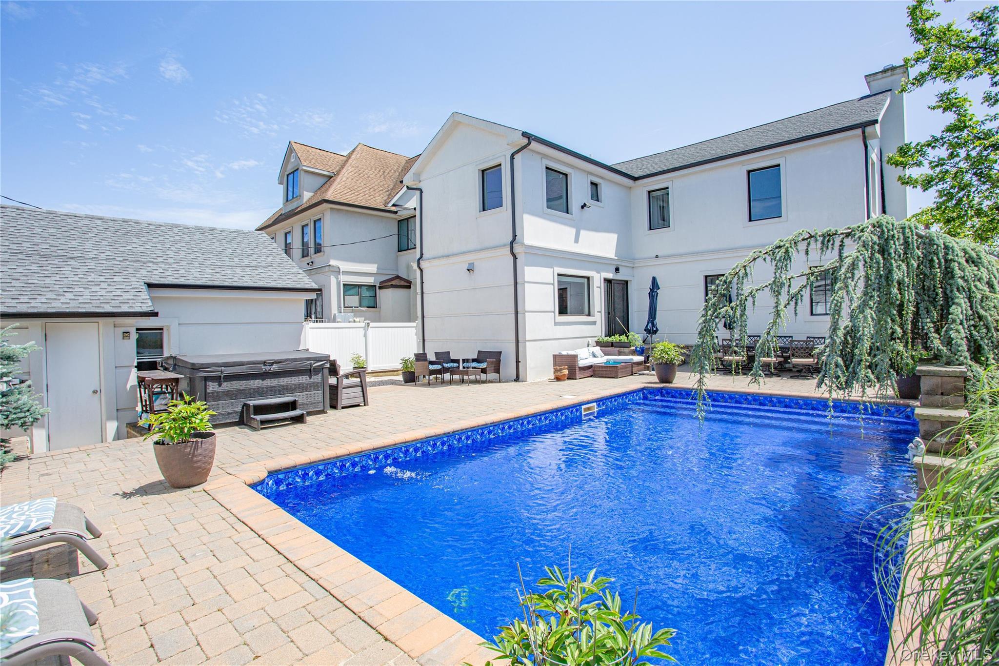 Single Family W Walnut Street  Nassau County, NY 11561, MLS-963088-39