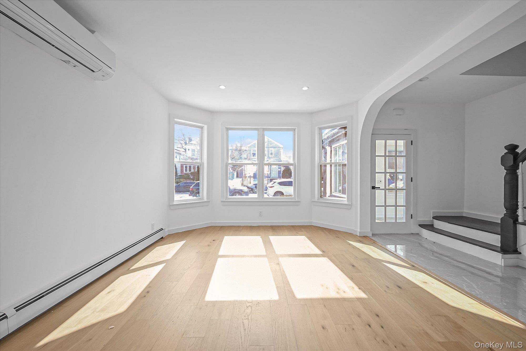 Single Family 13th  Queens, NY 11357, MLS-963124-3