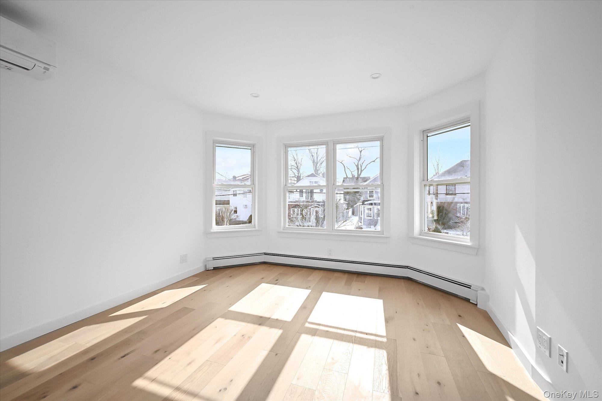 Single Family 13th  Queens, NY 11357, MLS-963124-8