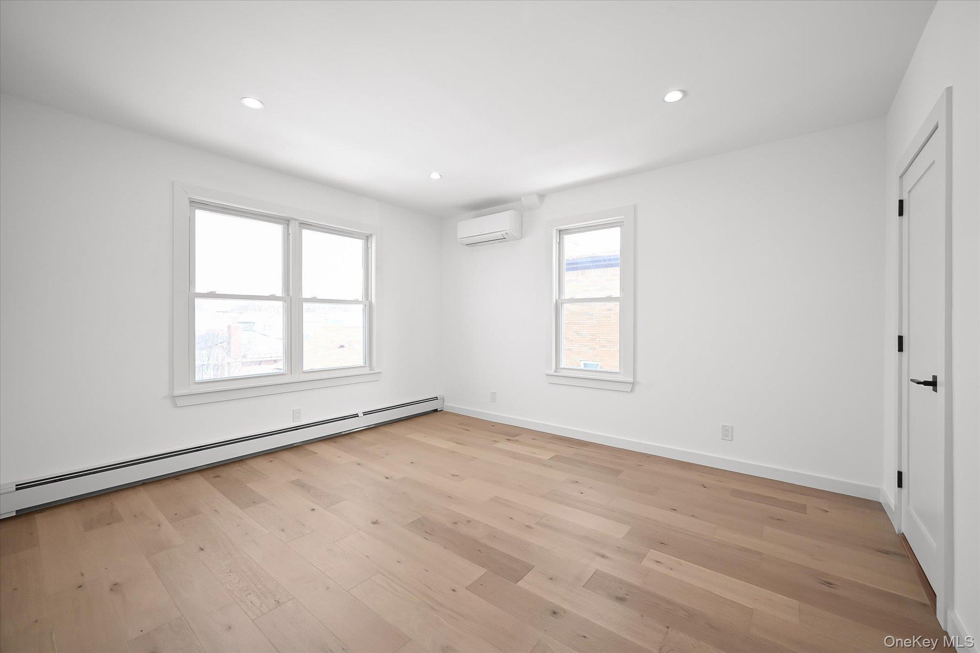 Single Family 13th  Queens, NY 11357, MLS-963124-9