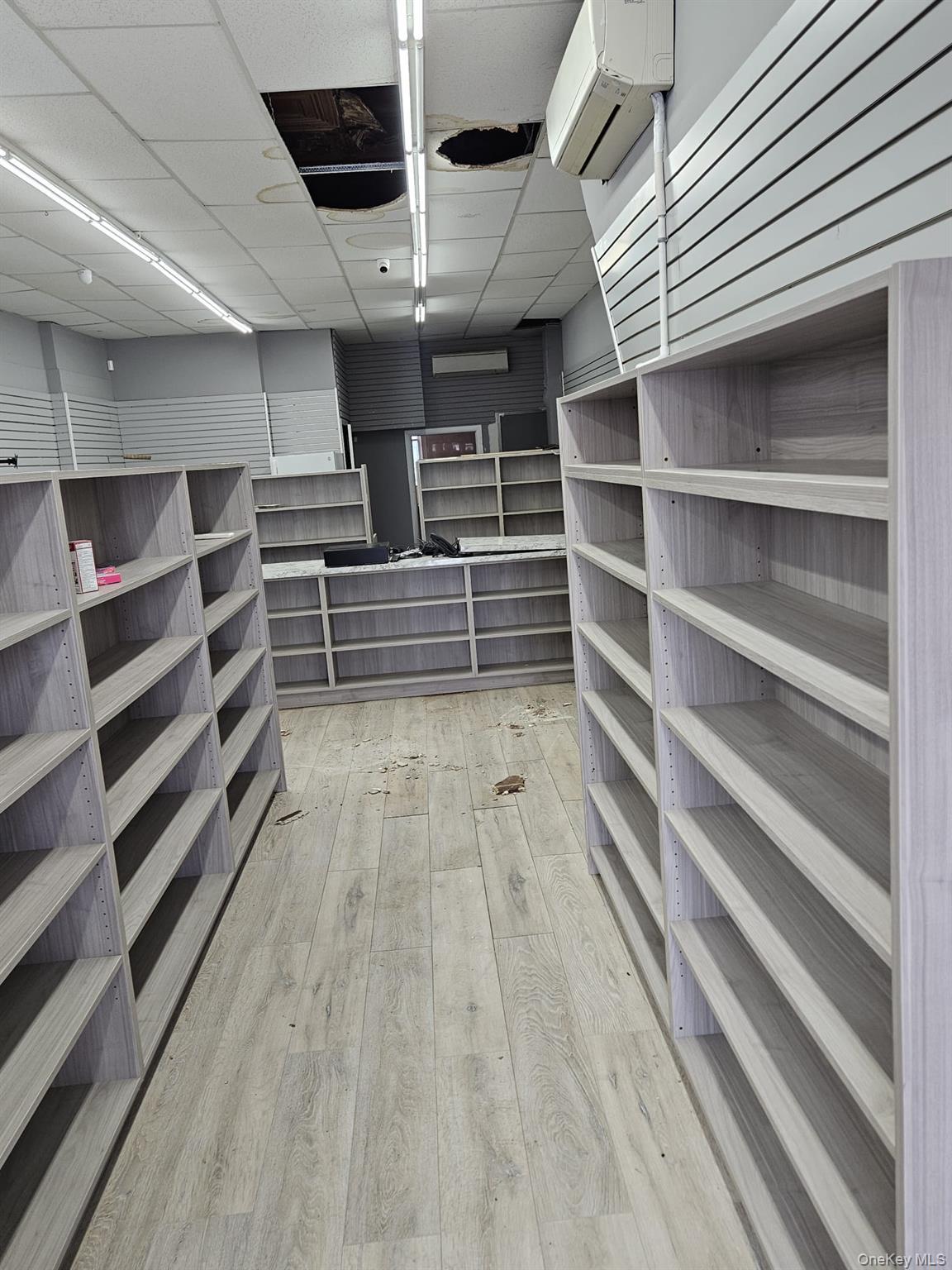 Commercial Lease Sutphin  Queens, NY 11435, MLS-963130-9