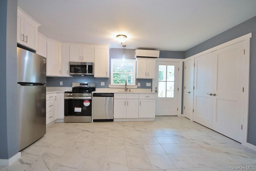 Single Family Rockland  Sullivan County, NY 12776, MLS-963138-29