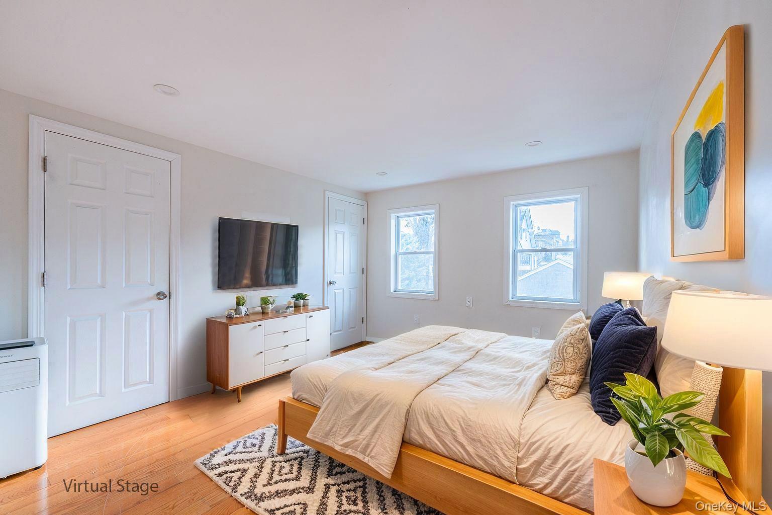 Single Family 13th  Queens, NY 11357, MLS-963142-2