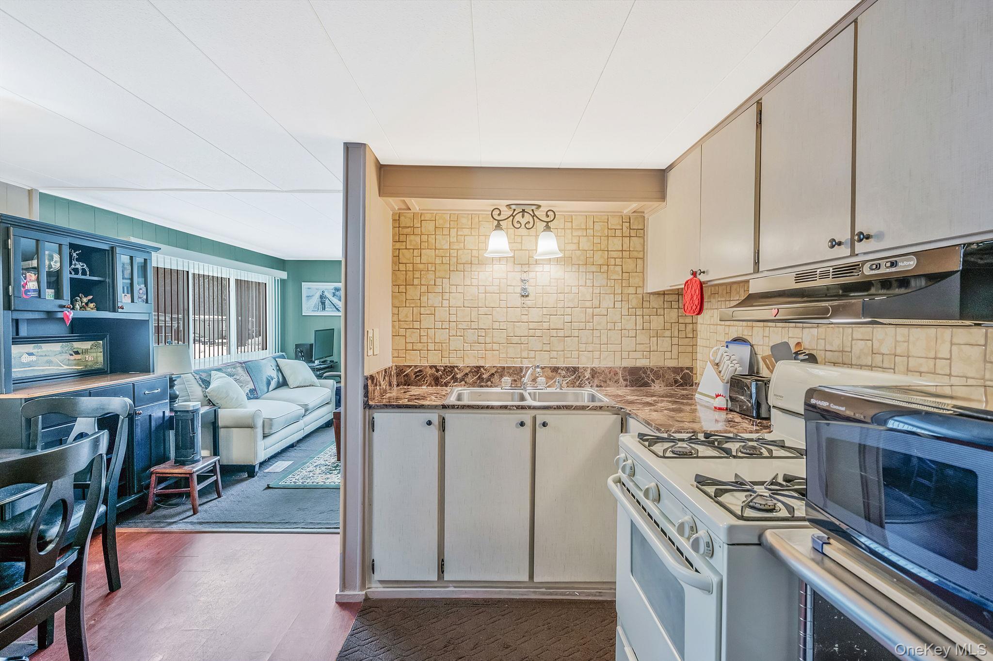 Single Family Riverleigh Suffolk County, NY 11901, MLS-963146-12