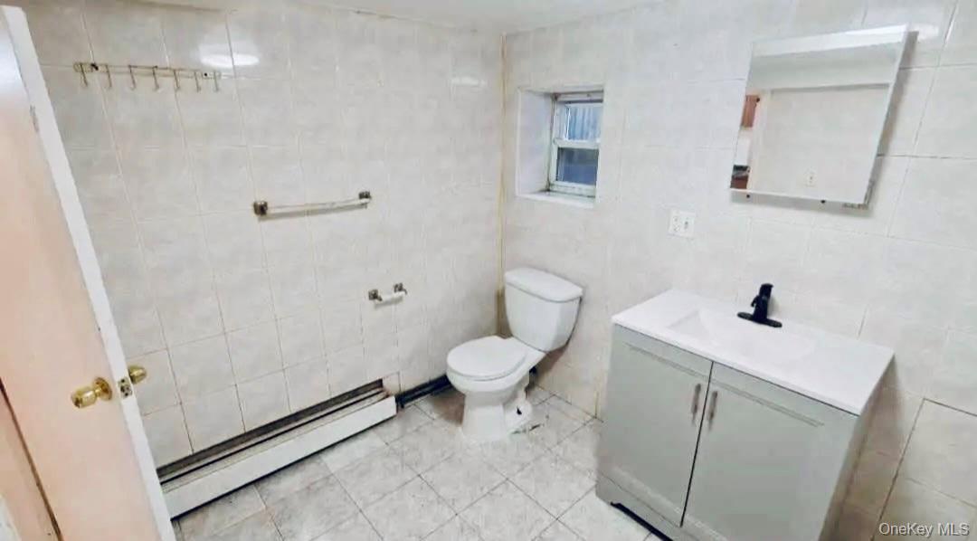Apartment Beach 115th  Queens, NY 11694, MLS-963168-8