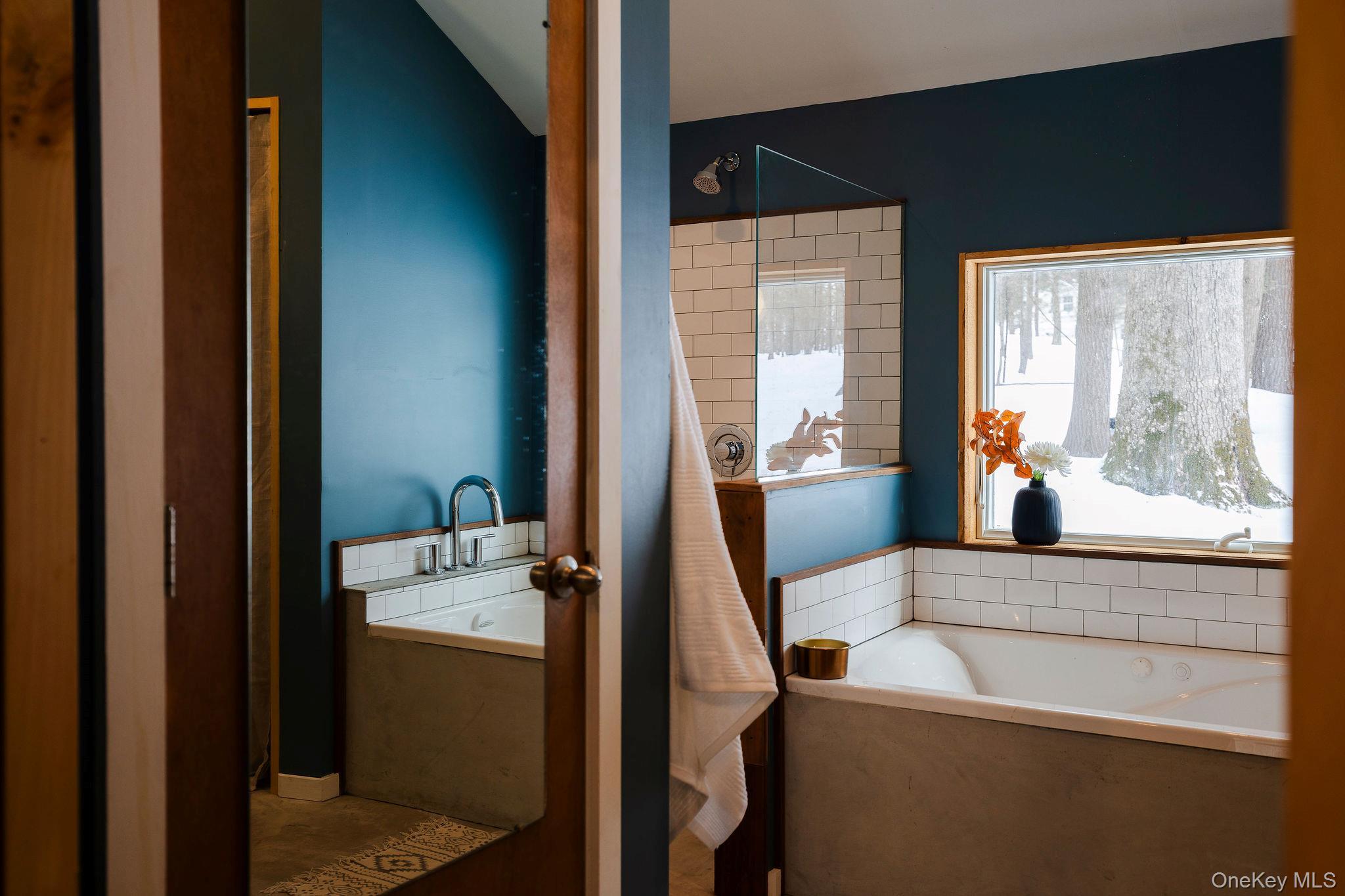 Single Family Hurley  Ulster County, NY 12491, MLS-963177-23