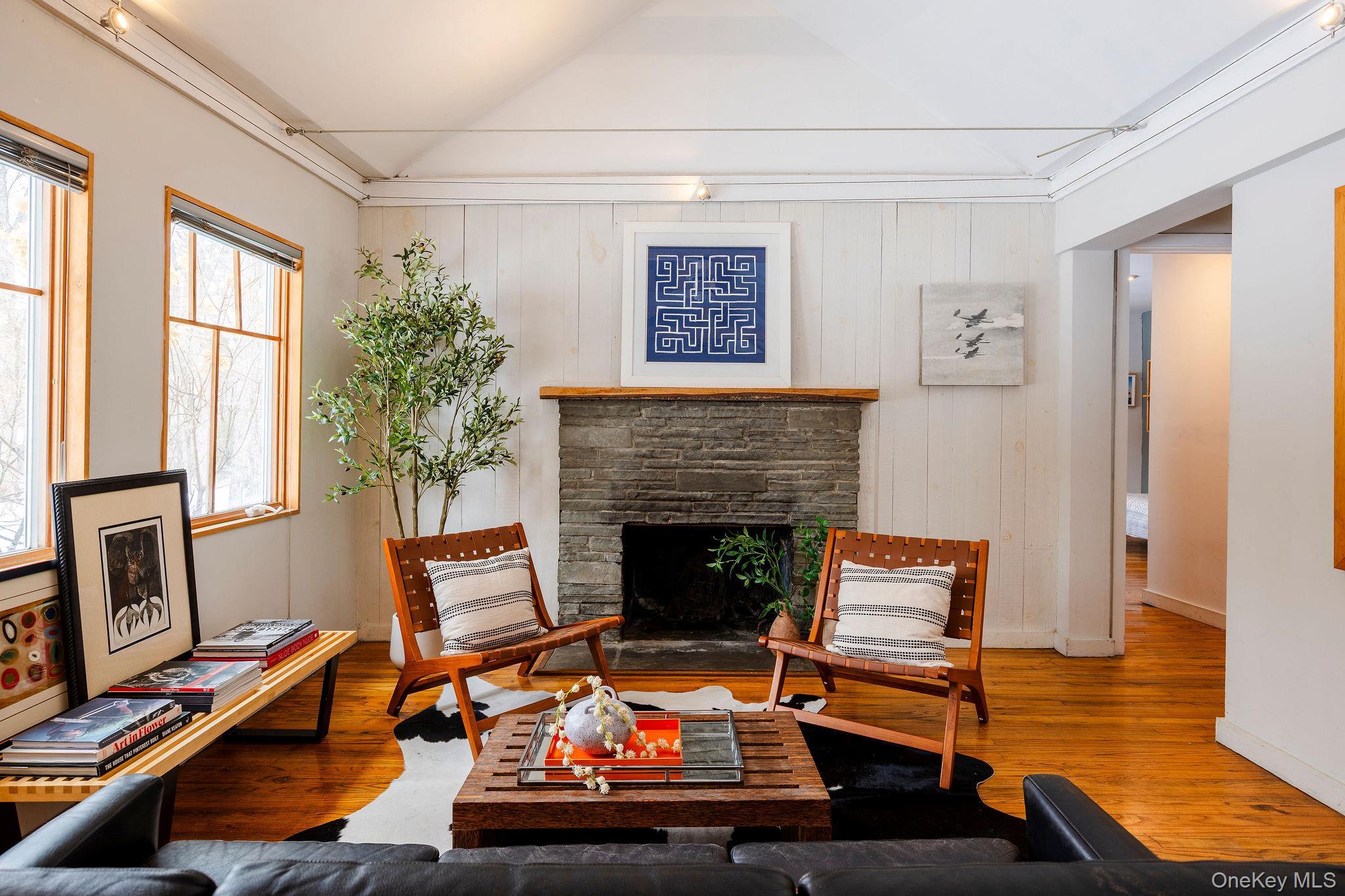 Single Family Hurley  Ulster County, NY 12491, MLS-963177-6