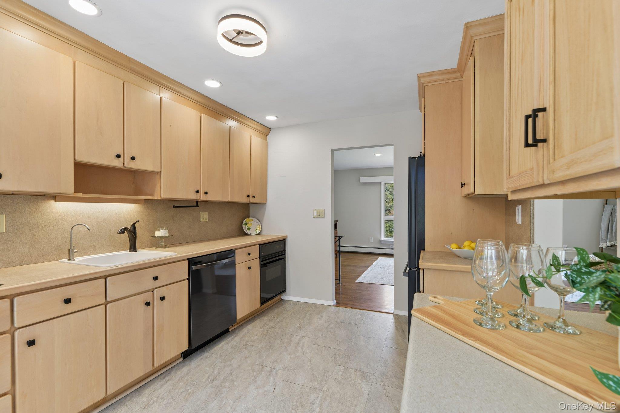 Single Family Stony Hollow  Suffolk County, NY 11721, MLS-963194-13