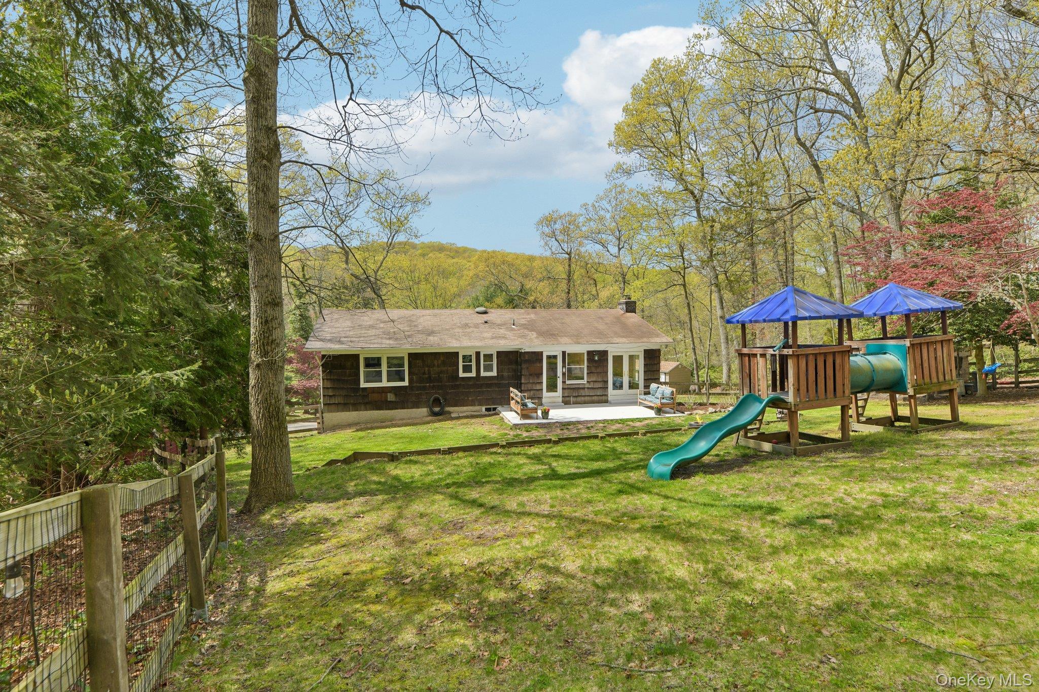 Single Family Stony Hollow  Suffolk County, NY 11721, MLS-963194-20