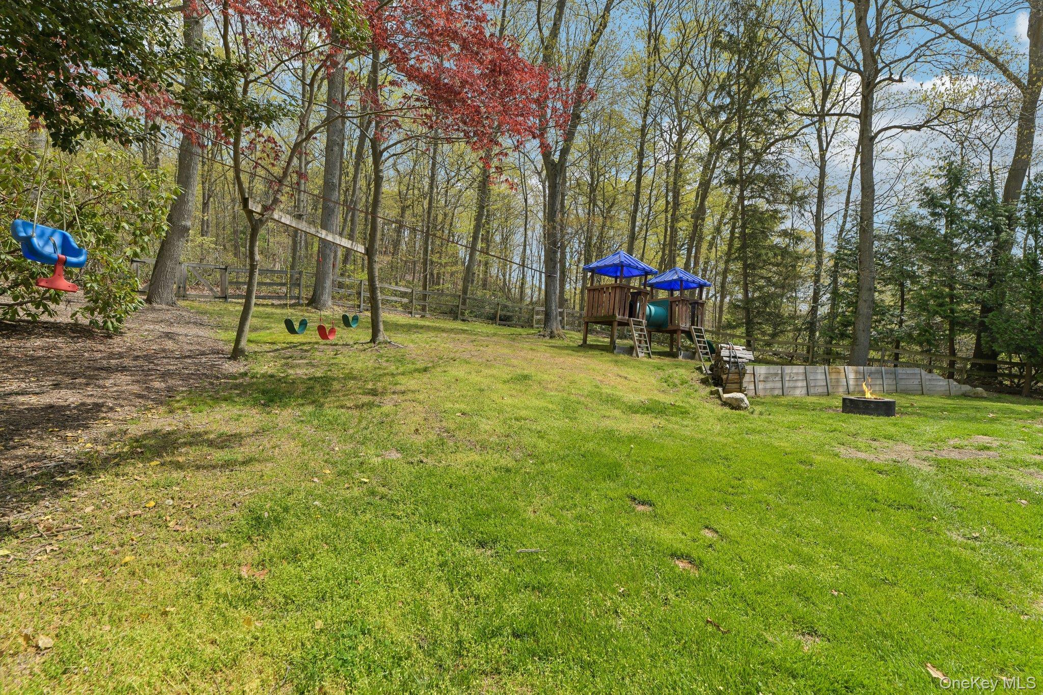 Single Family Stony Hollow  Suffolk County, NY 11721, MLS-963194-22