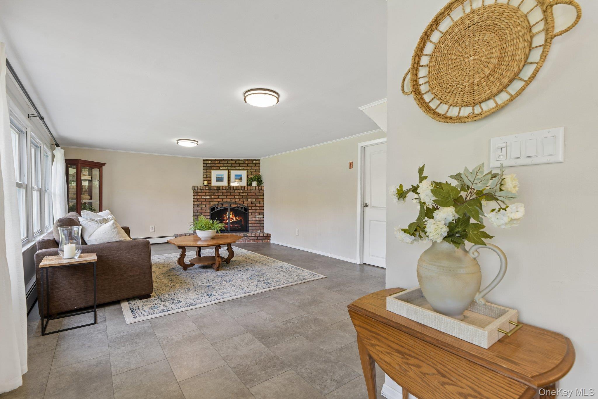 Single Family Stony Hollow  Suffolk County, NY 11721, MLS-963194-4