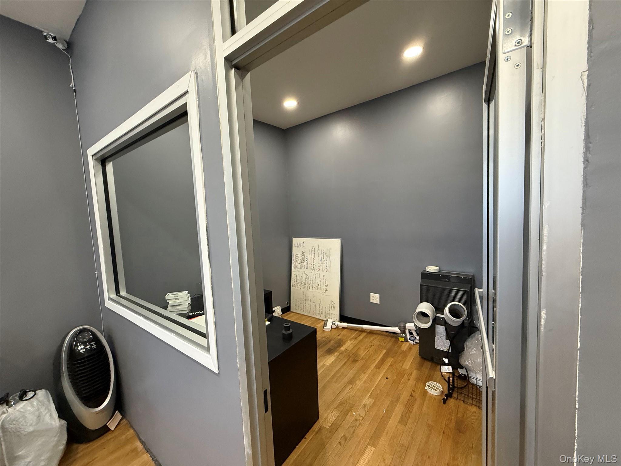 Commercial Lease Queens  Queens, NY 11435, MLS-963201-2
