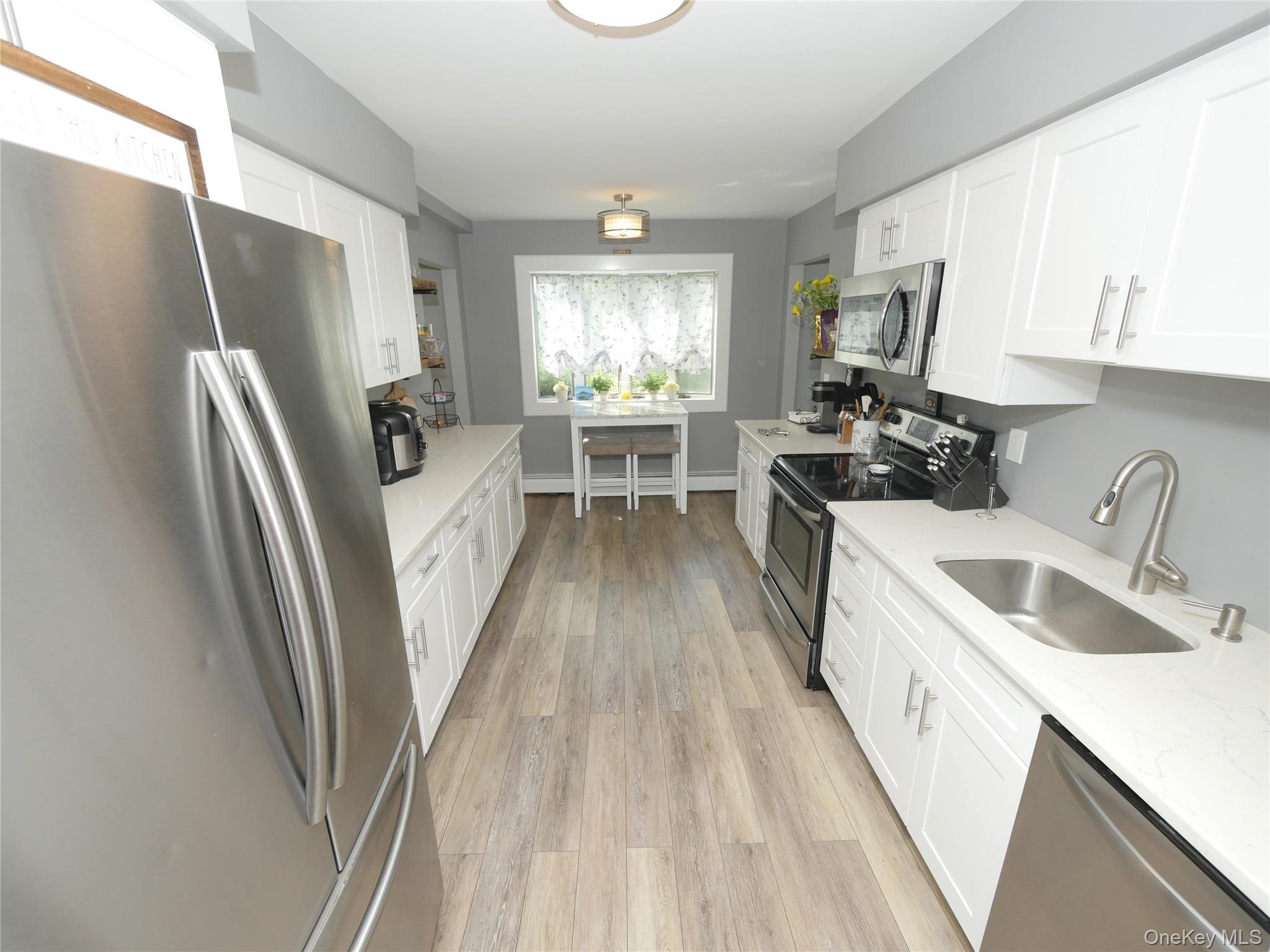 Single Family Block  Suffolk County, NY 11776, MLS-963204-4