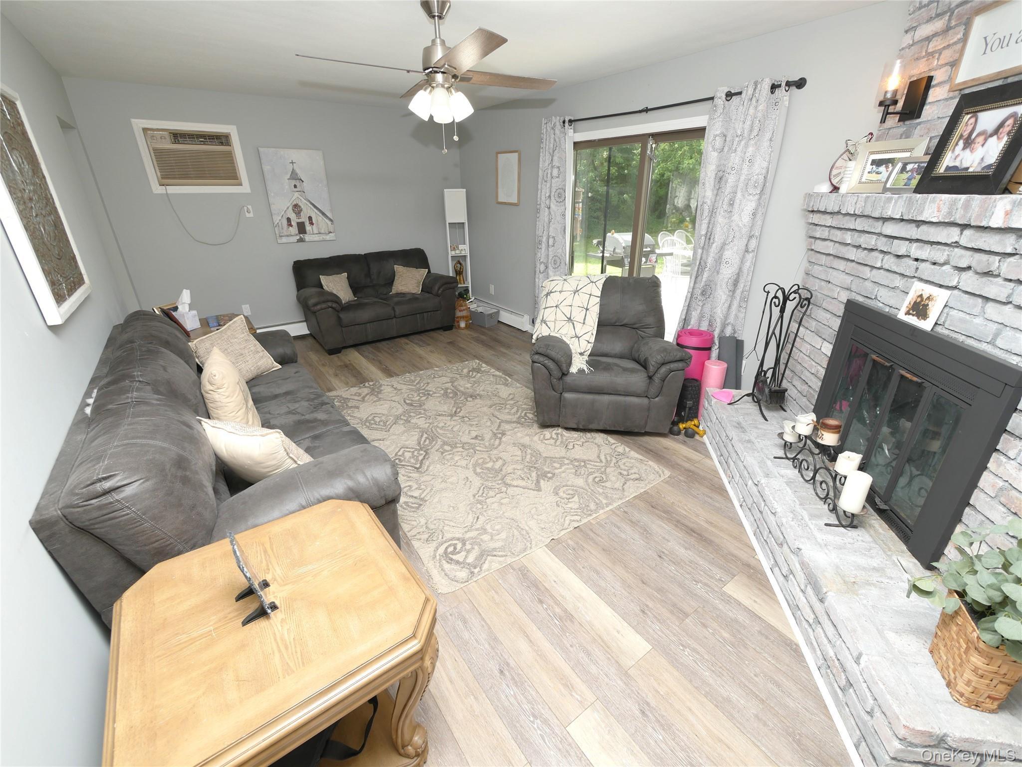 Single Family Block  Suffolk County, NY 11776, MLS-963204-6