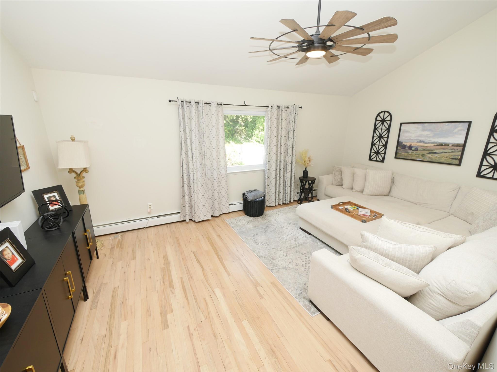 Single Family Block  Suffolk County, NY 11776, MLS-963204-9