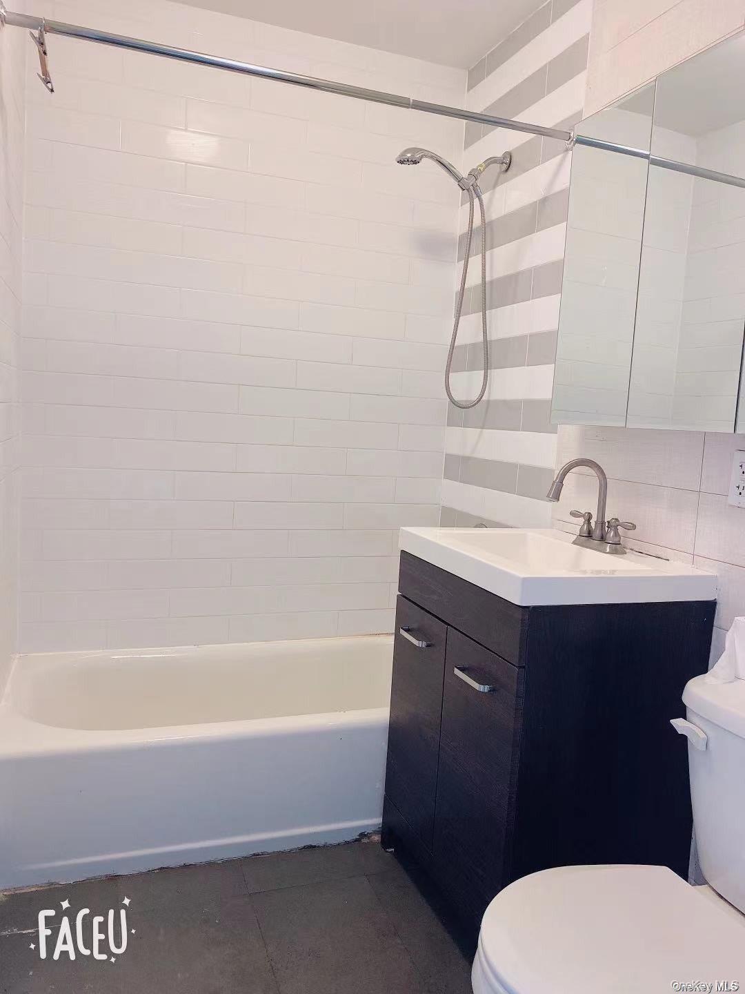 Condo Roosevelt  Queens, NY 11354, MLS-963218-7