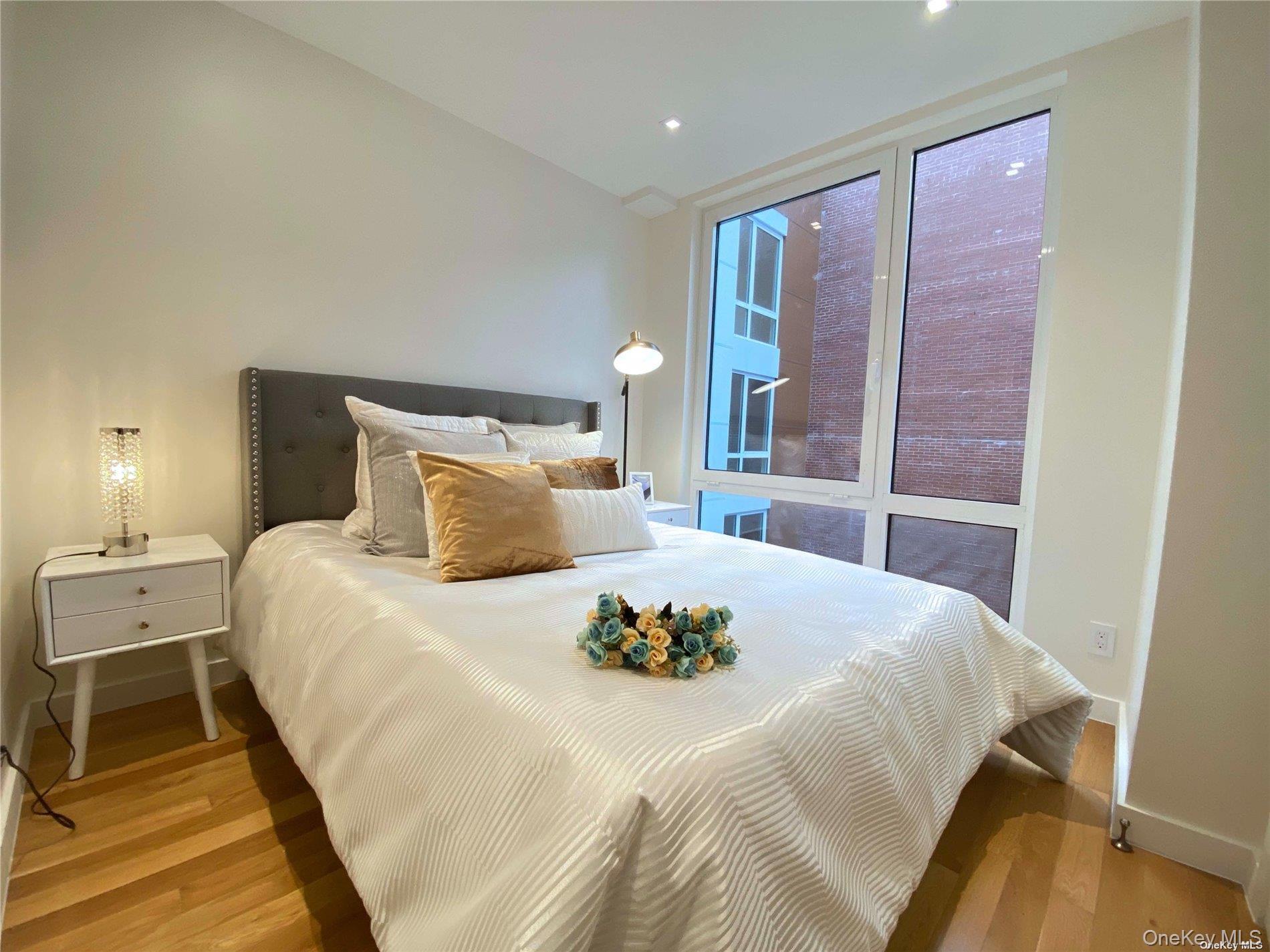 Condo Parsons  Queens, NY 11355, MLS-963224-11