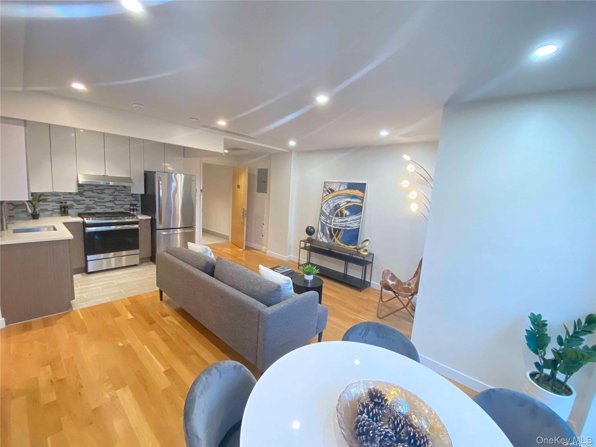 Condo Parsons  Queens, NY 11355, MLS-963224-17