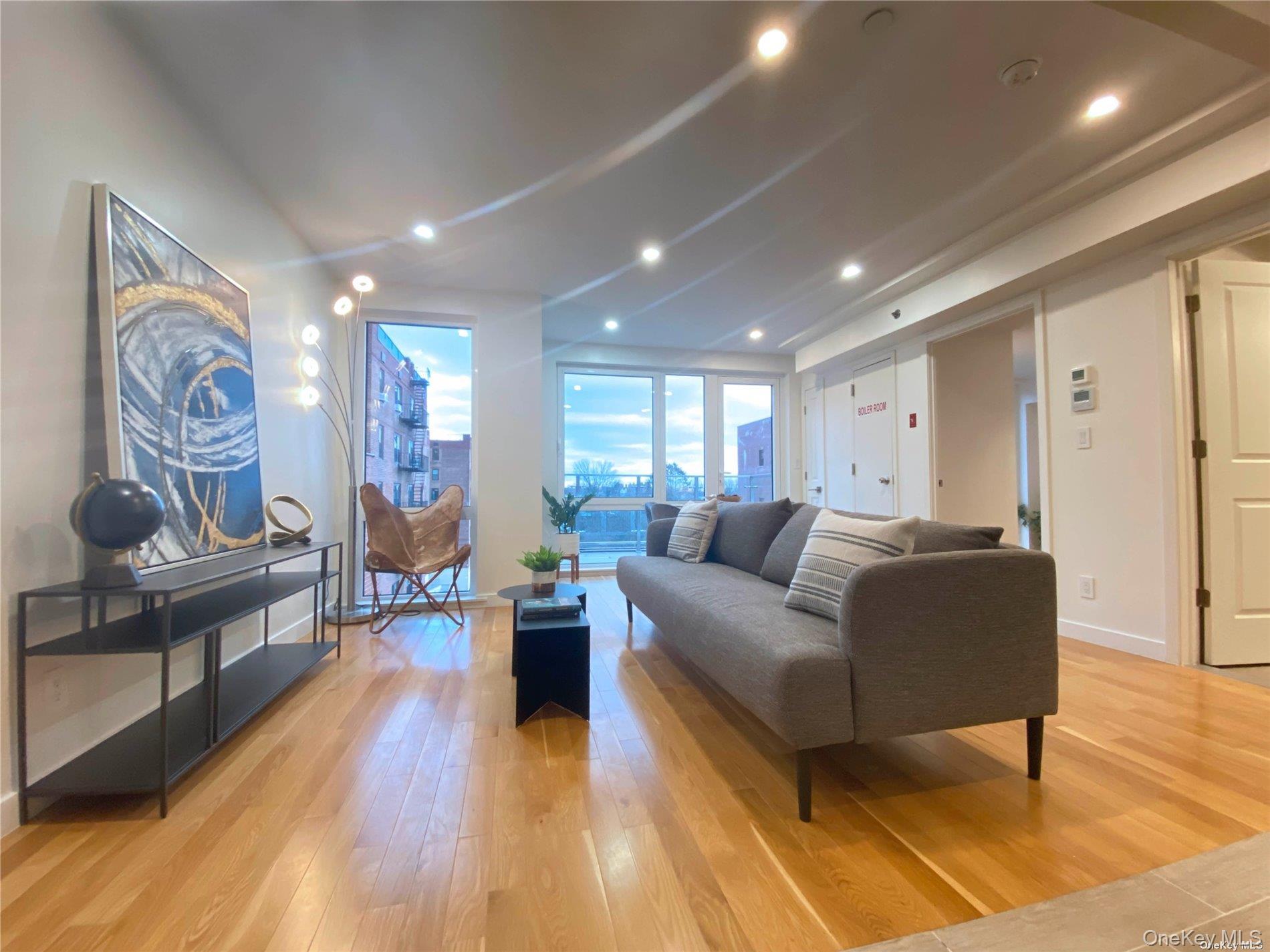 Condo Parsons  Queens, NY 11355, MLS-963224-22