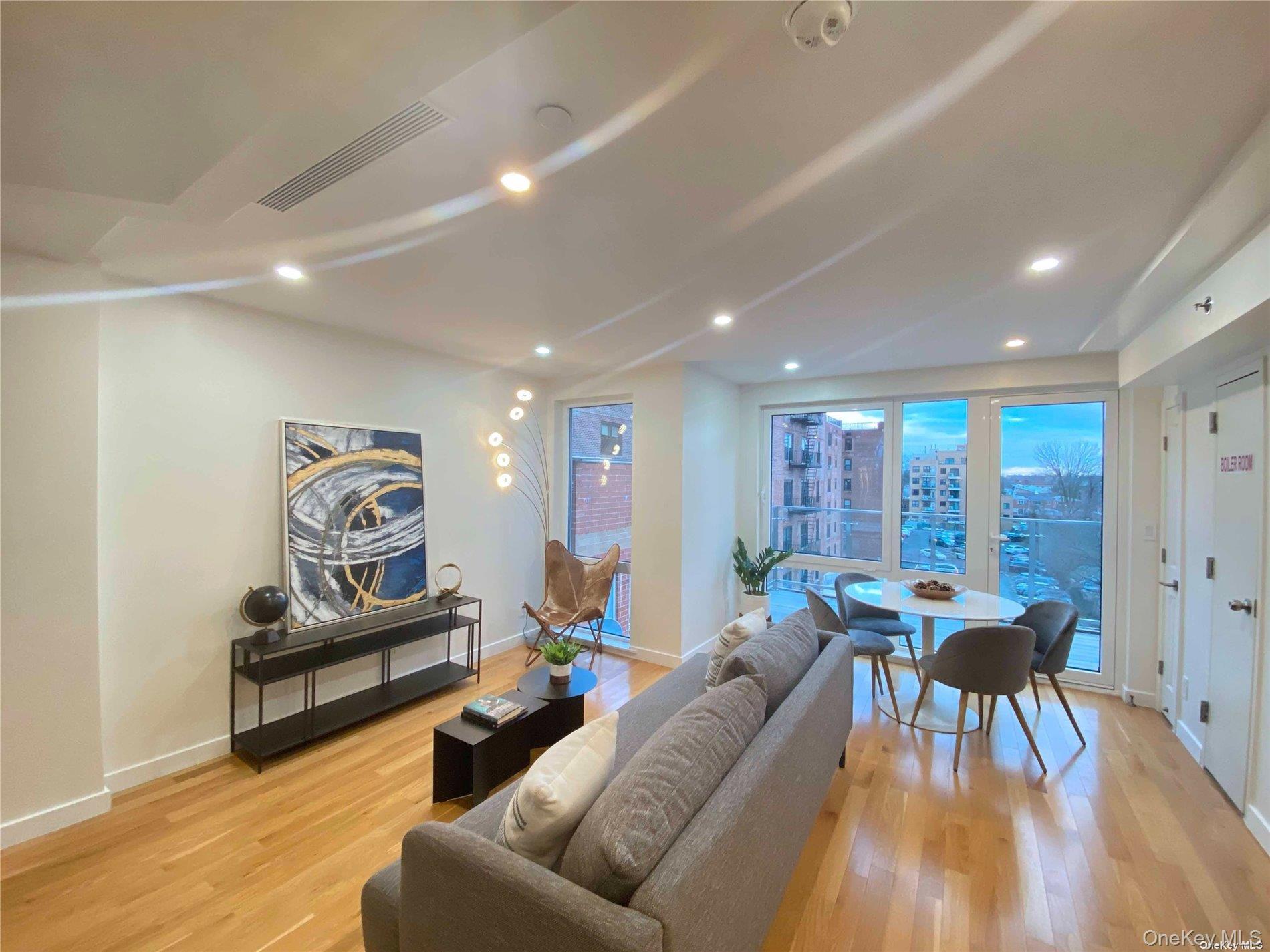 Condo Parsons  Queens, NY 11355, MLS-963224-23