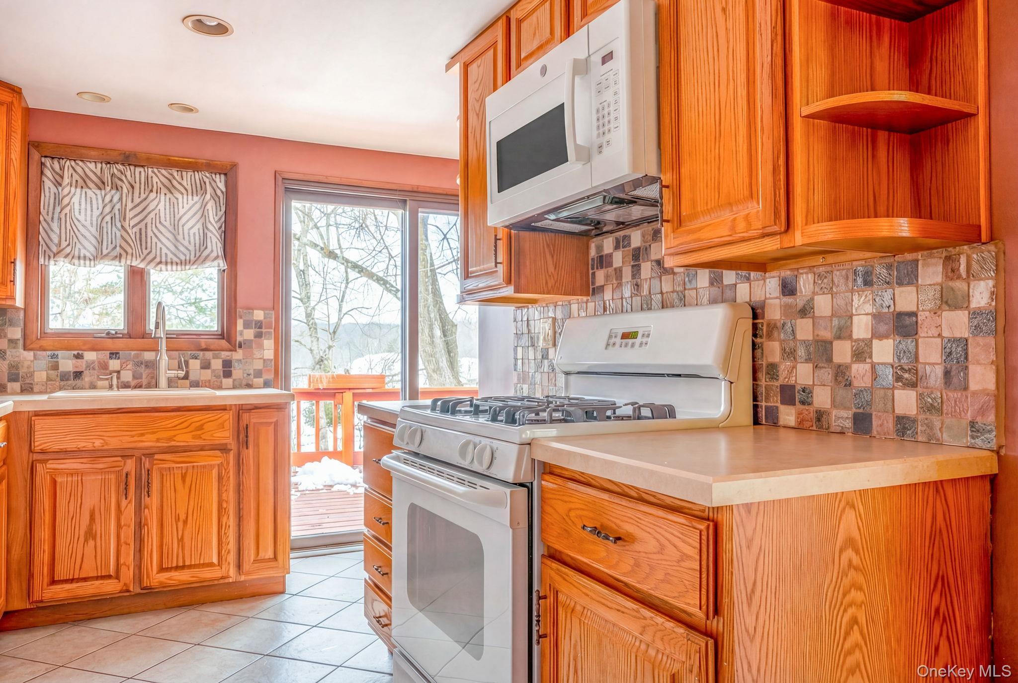 Single Family Mountain View  Ulster County, NY 12443, MLS-963256-5