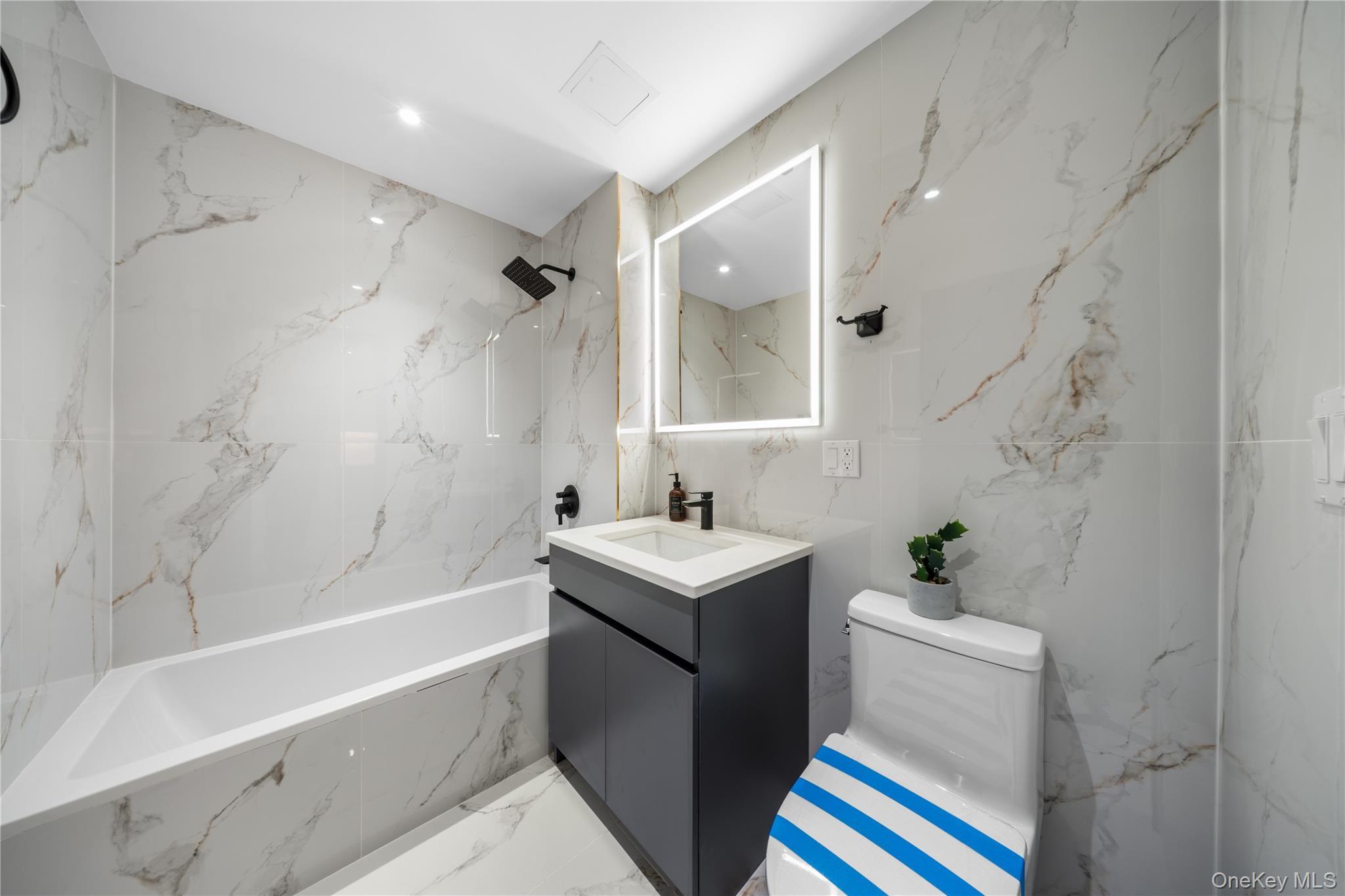 Condo 72nd  Queens, NY 11375, MLS-963261-46