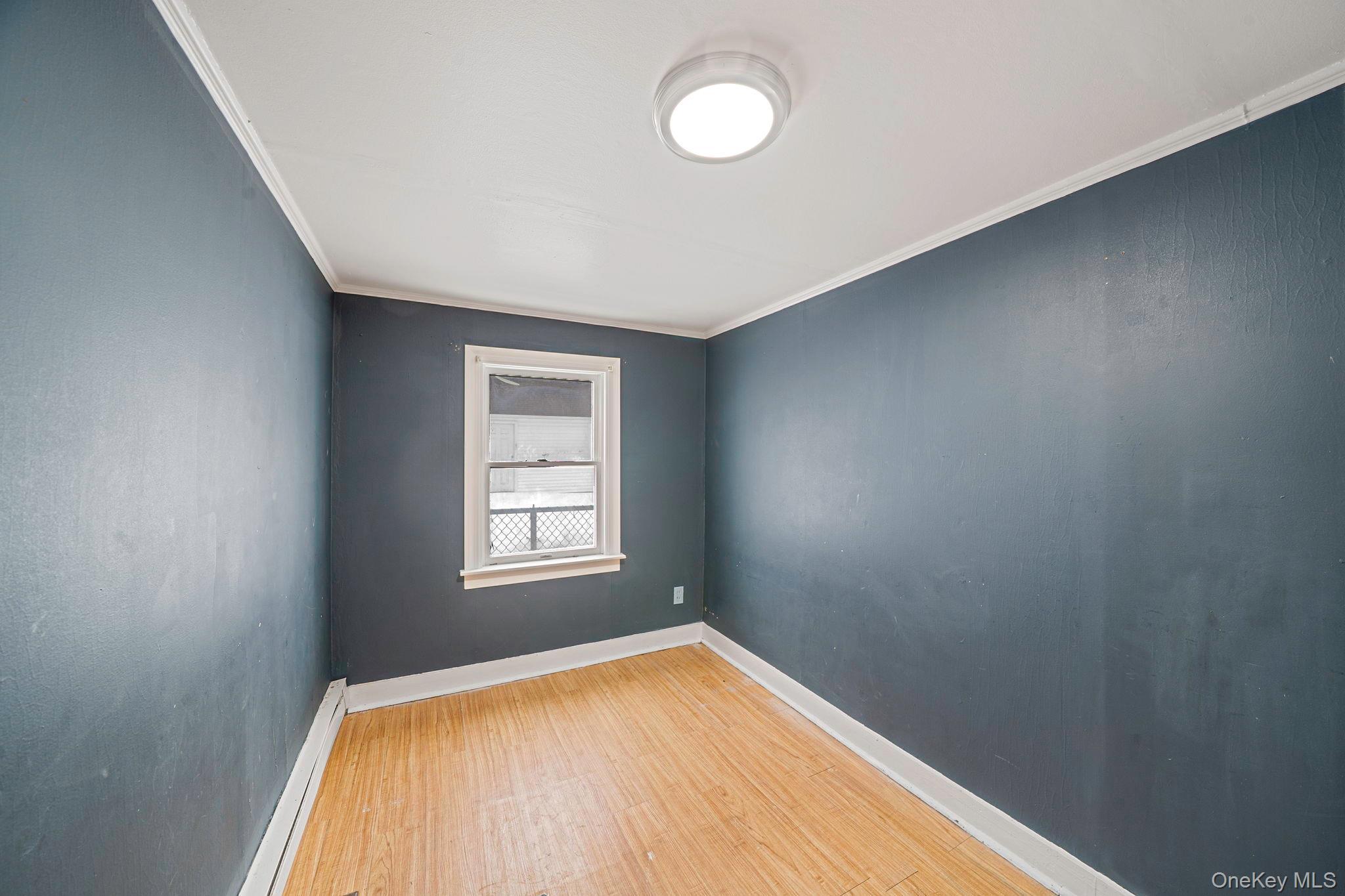 Single Family Woodcrest  Suffolk County, NY 11901, MLS-963275-12