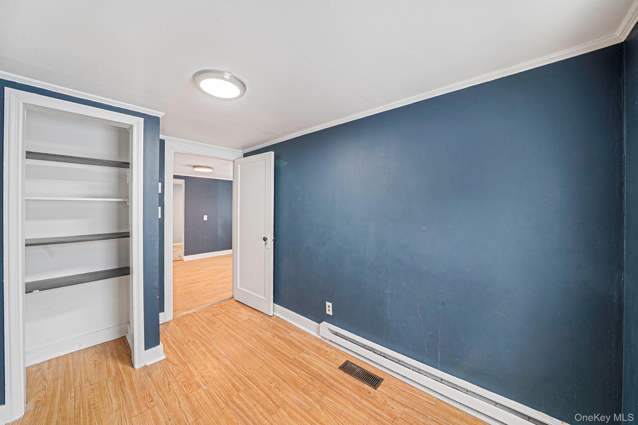 Single Family Woodcrest  Suffolk County, NY 11901, MLS-963275-14